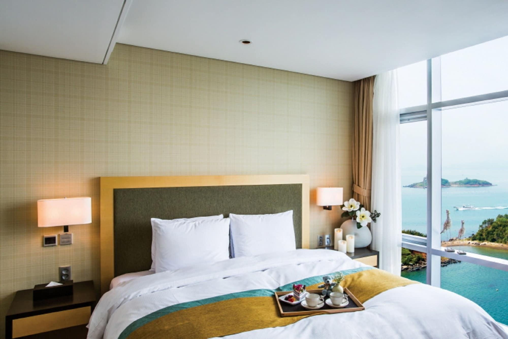 Hidden Bay Hotel Yeosu Bagian luar foto