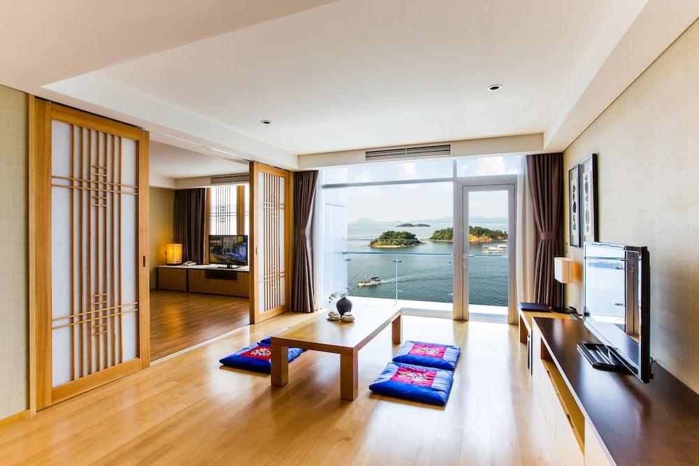 Hidden Bay Hotel Yeosu Bagian luar foto