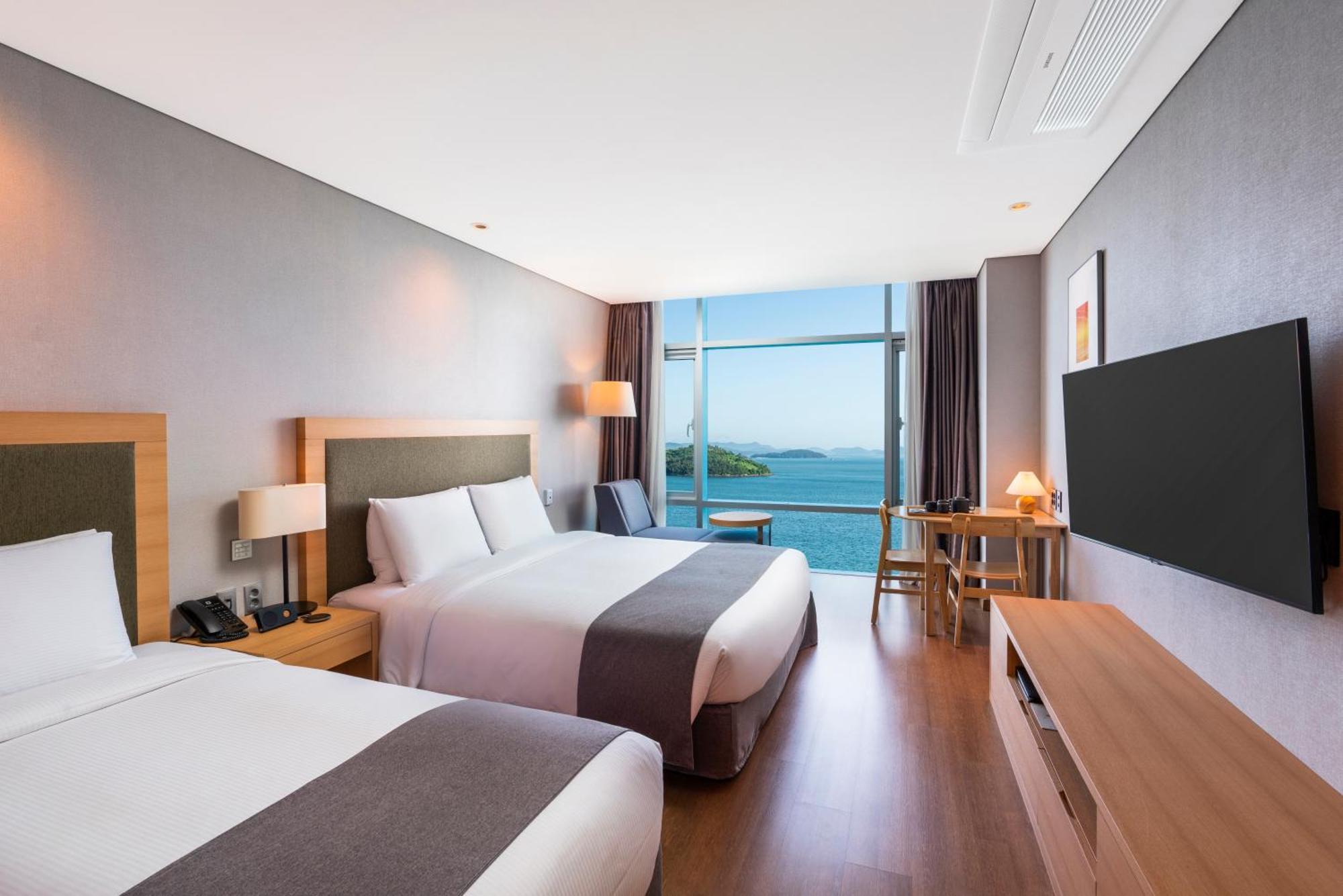 Hidden Bay Hotel Yeosu Bagian luar foto