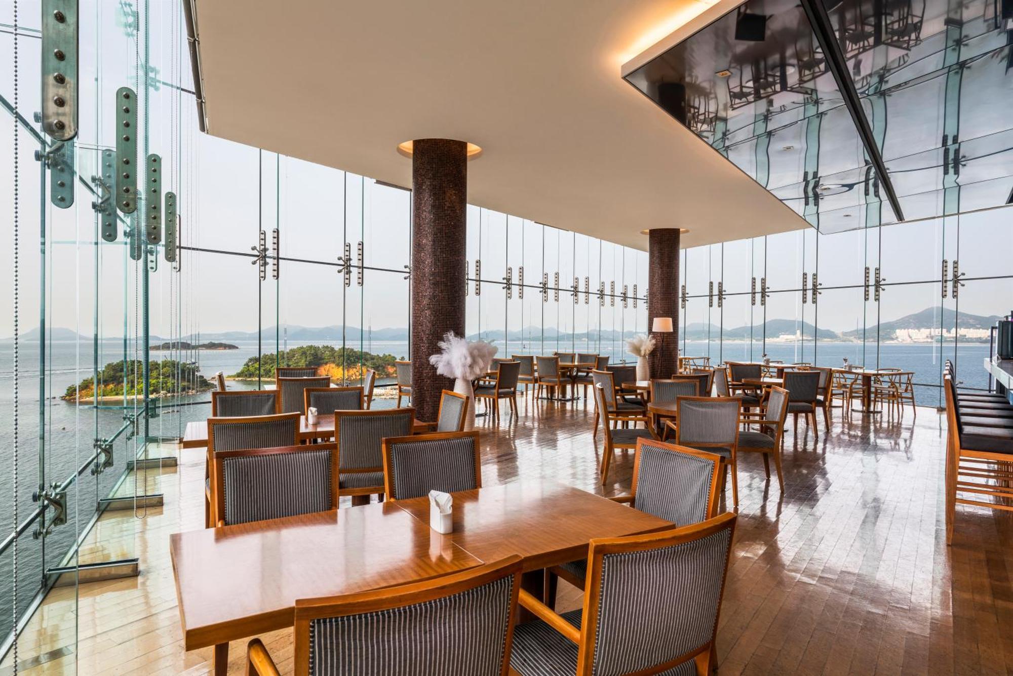 Hidden Bay Hotel Yeosu Bagian luar foto