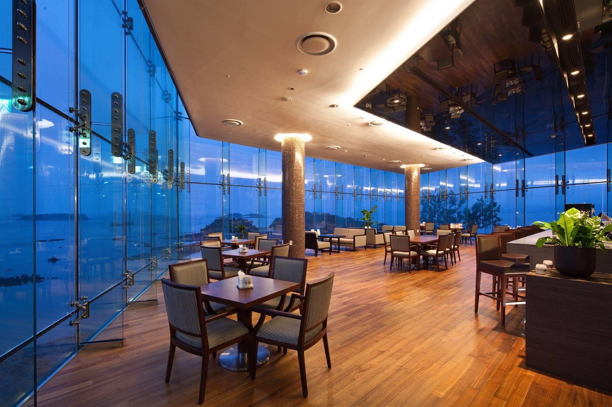 Hidden Bay Hotel Yeosu Bagian luar foto