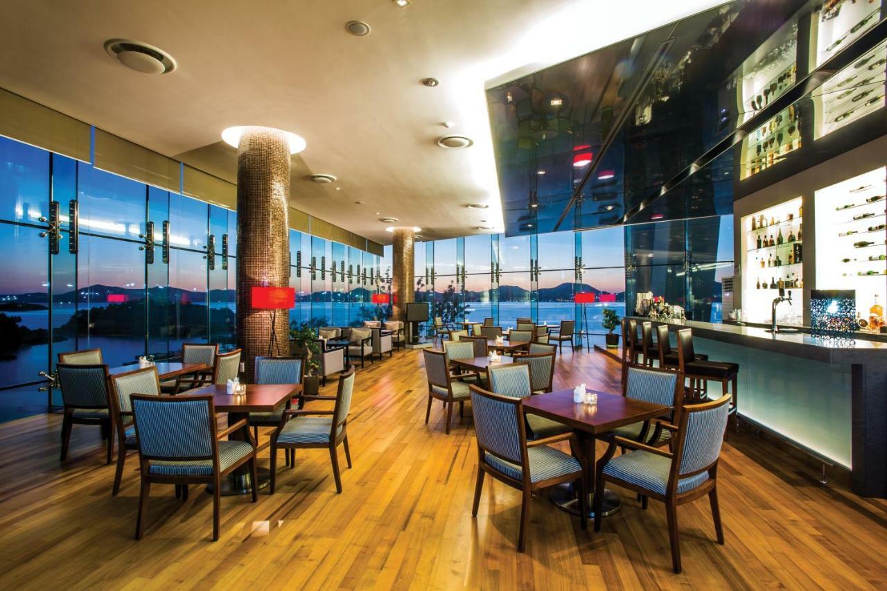 Hidden Bay Hotel Yeosu Bagian luar foto